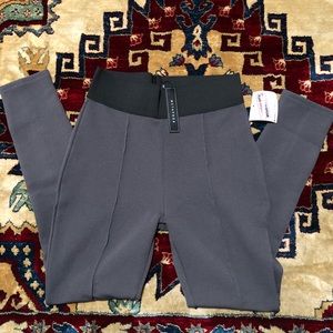 Metaphor Leggings Size M Missy